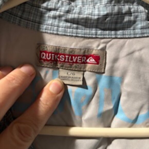 Quiksilver Men's Blue & White Checkered Short Sleeve Button-Down Shirt - Picture 2 of 2